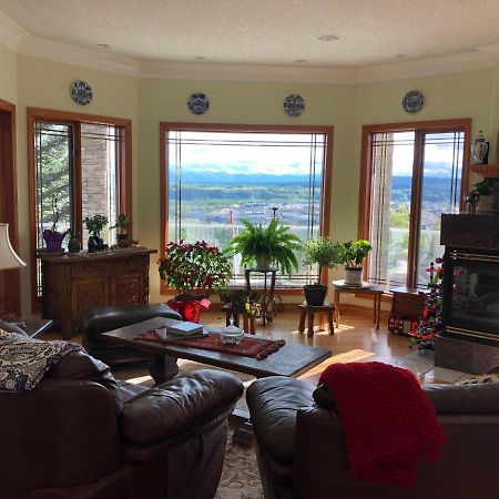 Rocky Mountain View Bed & Breakfast コクラン エクステリア 写真