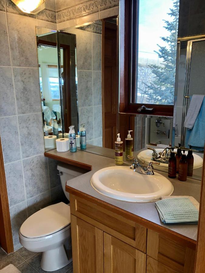 Rocky Mountain View Bed & Breakfast コクラン エクステリア 写真